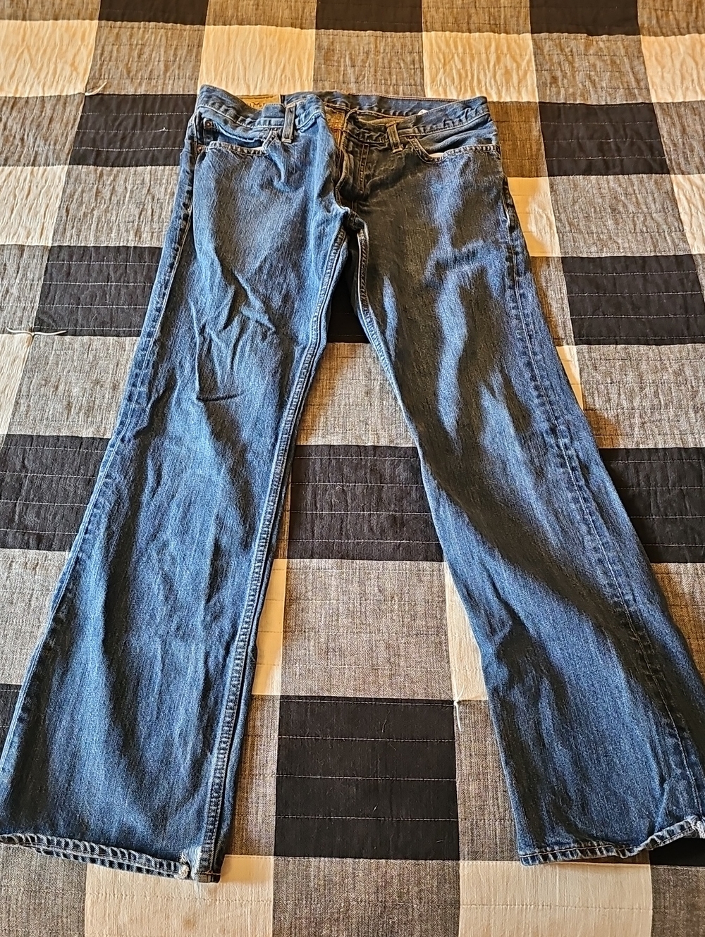 Classic Men's Blue Denim Jeans - Casual Everyday Style